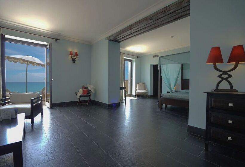 سوییت, Falconara Greenblu Resort