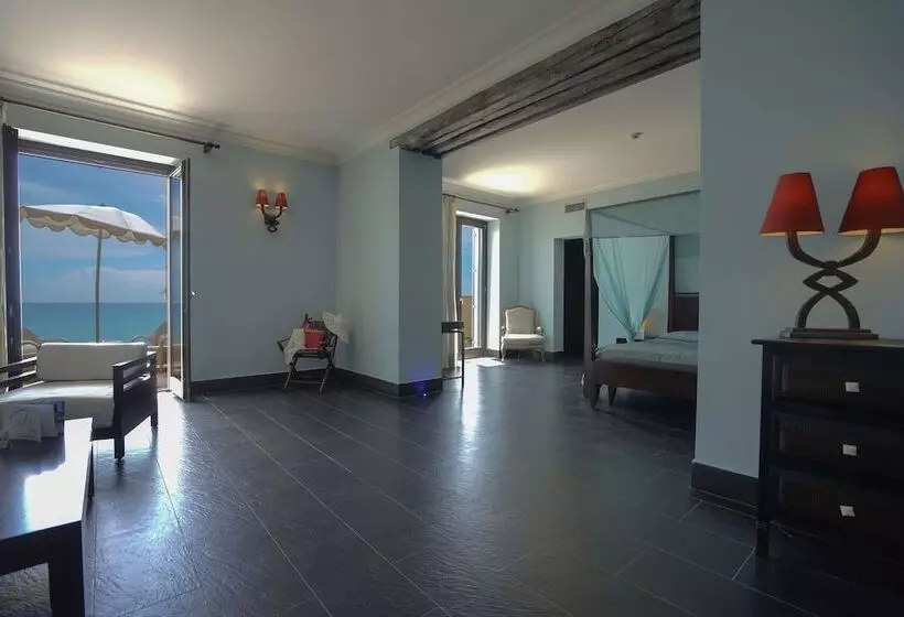 سوییت, Falconara Greenblu Resort
