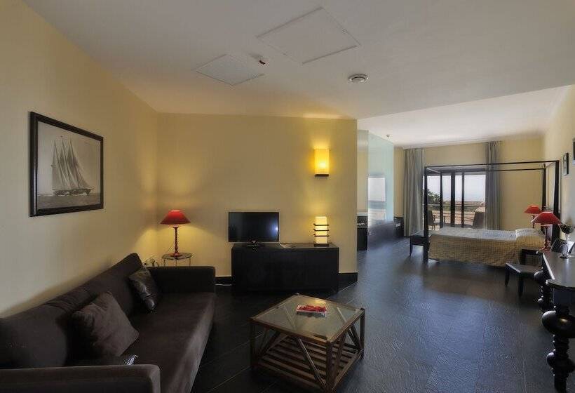 סוויטה, Falconara Greenblu Resort