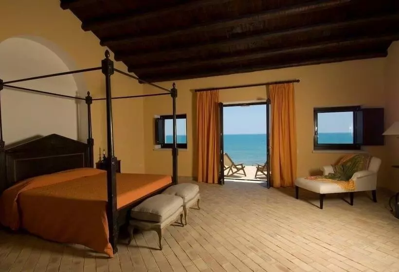 سوییت, Falconara Greenblu Resort