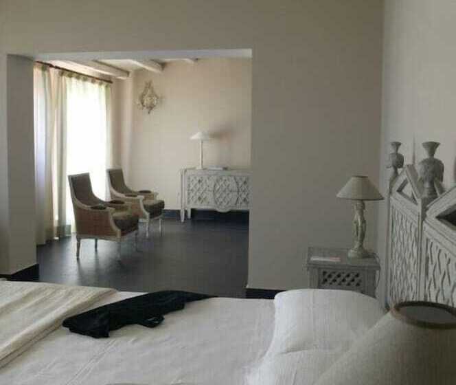 סוויטה, Falconara Greenblu Resort