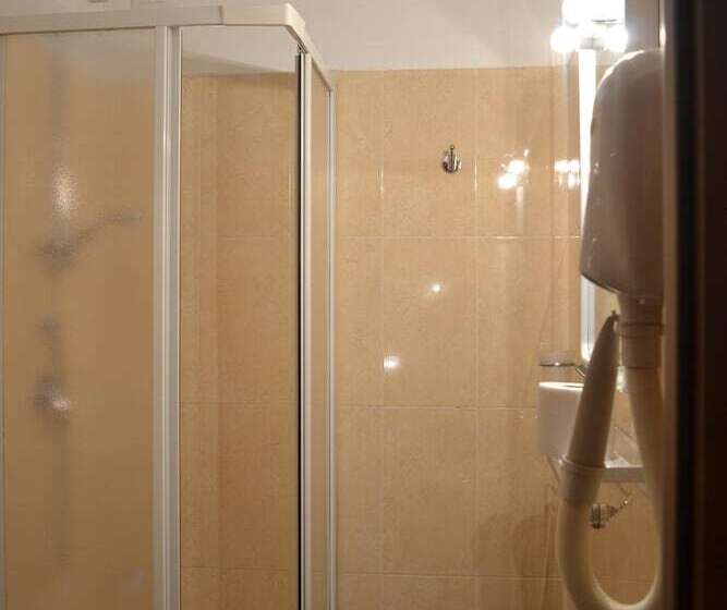 חדר סטנדרט, Ferraro