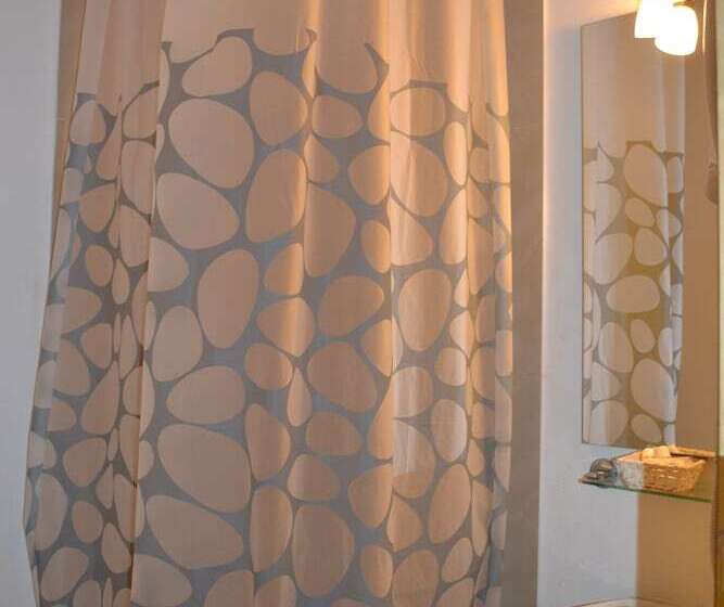 חדר סטנדרט, Ferraro