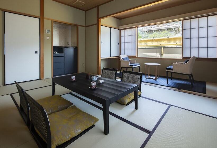اتاق استاندارد, Gion Ryokan Karaku