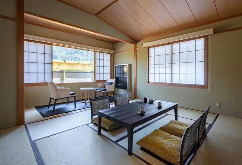 سوییت, Gion Ryokan Karaku