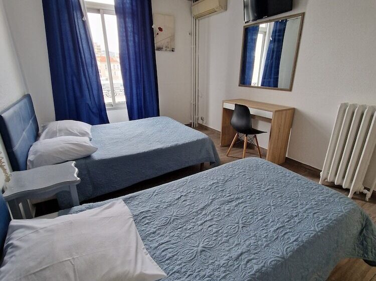 스탠다드 트리플 룸, Hôtel Du Nord