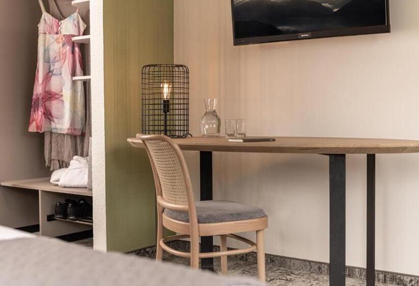 Quarto Estandar com Sacada, Pirchnerhof