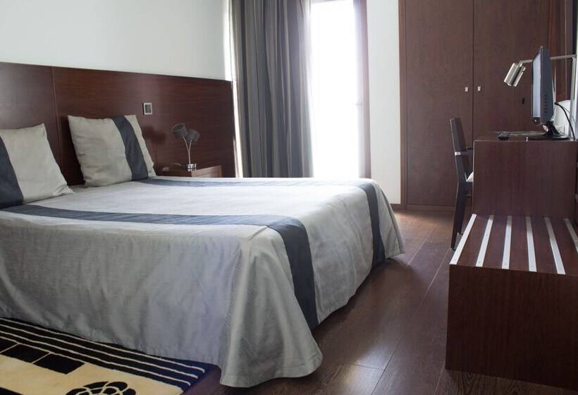 高级大房间, Portas De Santa Rita