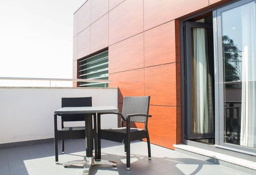 高级大房间, Portas De Santa Rita