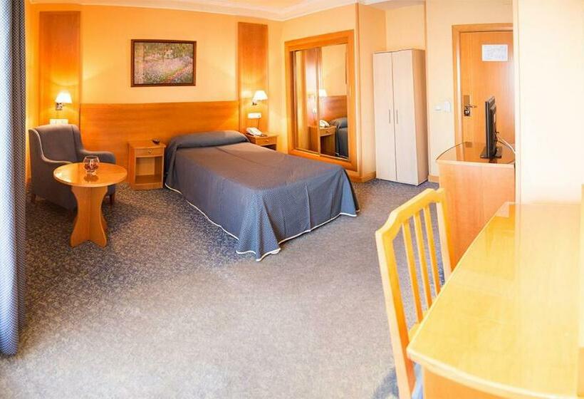 غرفة قياسية, Torreluz Senior