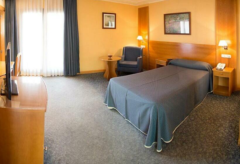 غرفة قياسية, Torreluz Senior