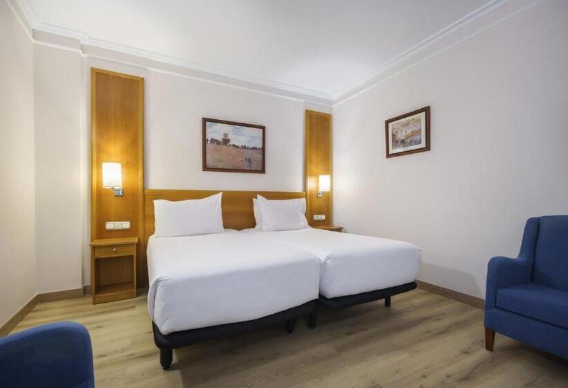 غرفة قياسية, Torreluz Senior