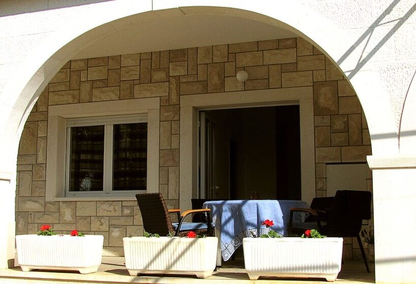 דירת קומפורט חדר שינה 1, Villa Pape