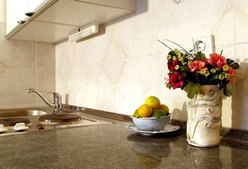 Апартаменты Комфорт 1 Спальня, Villa Pape