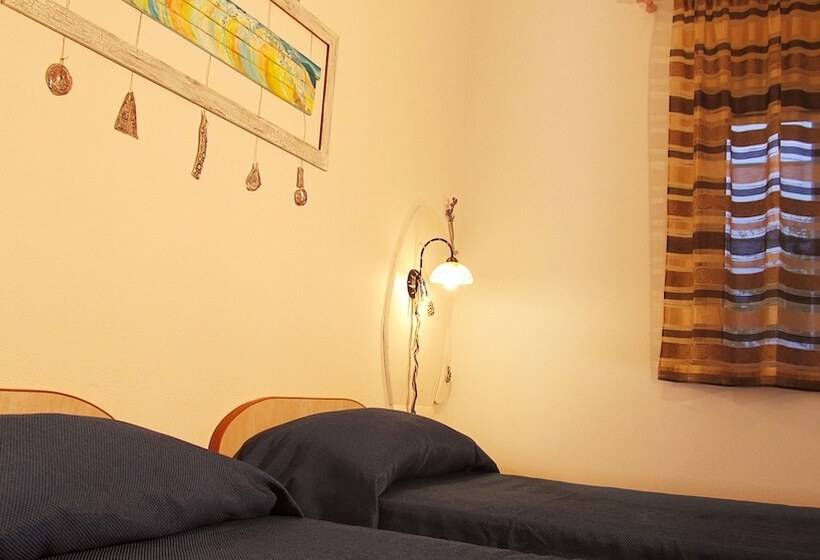 דירת קומפורט חדר שינה 1, Villa Pape