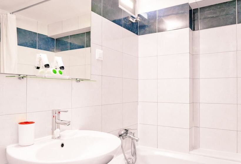 استوديو سوبيريور مطل على البحر, Sunrise Village Hotel   All Inclusive