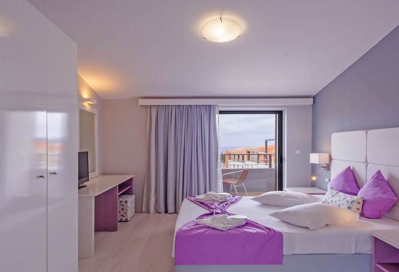 استوديو سوبيريور مطل على البحر, Sunrise Village Hotel   All Inclusive