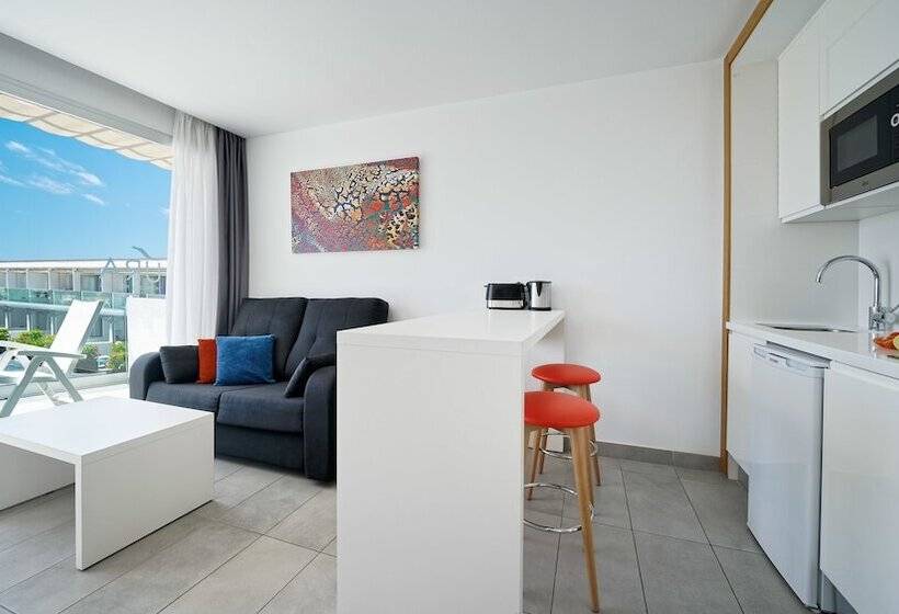 דירת חדר נוף לים, Ura Lara Adults Only