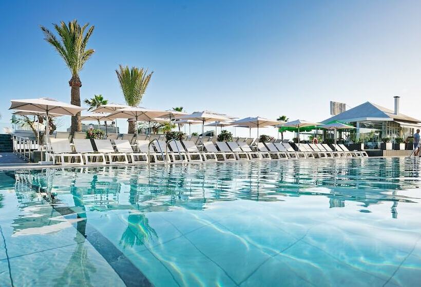 דירת חדר נוף לבריכה, Ura Lara Adults Only