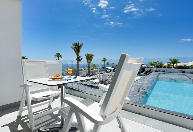 דירת חדר נוף לים, Ura Lara Adults Only