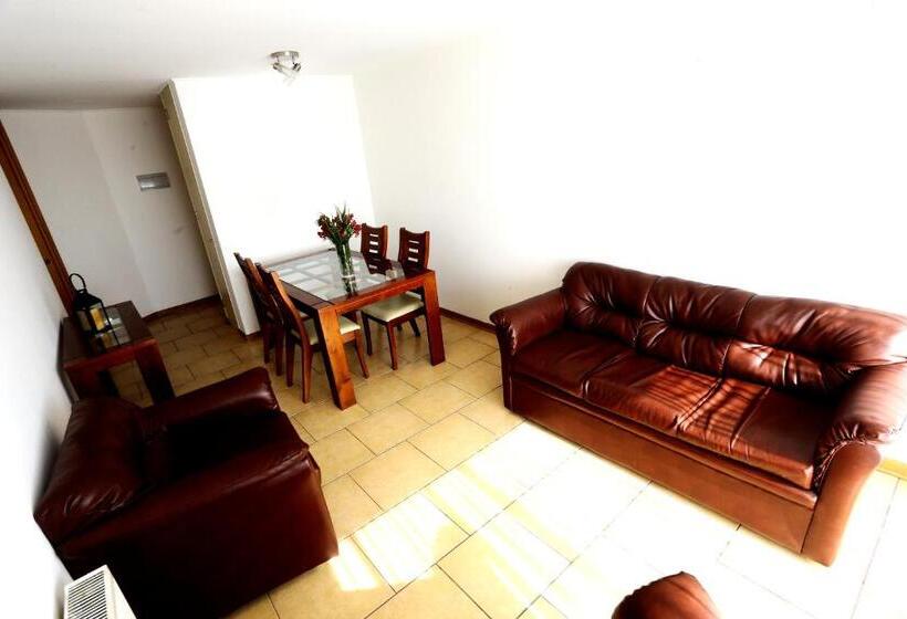 带2个卧室的公寓, Versalles Suites