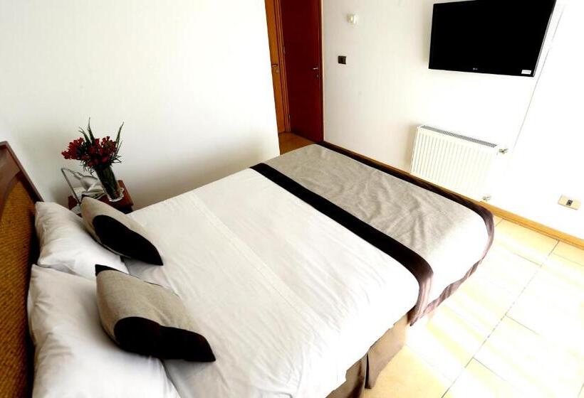 침실 2개 아파트, Versalles Suites
