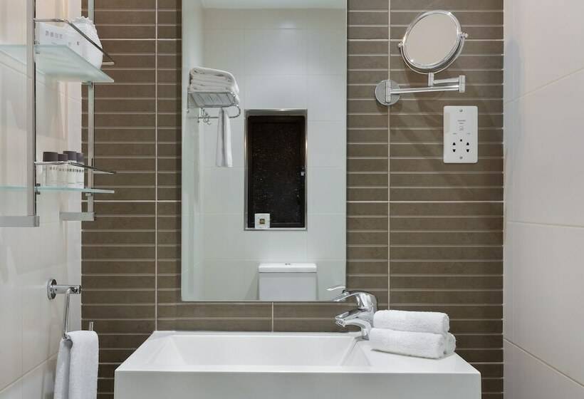 اتاق اجرایی, Argento