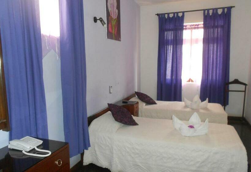 سوییت جونیور, Chez Loutcha Residencial