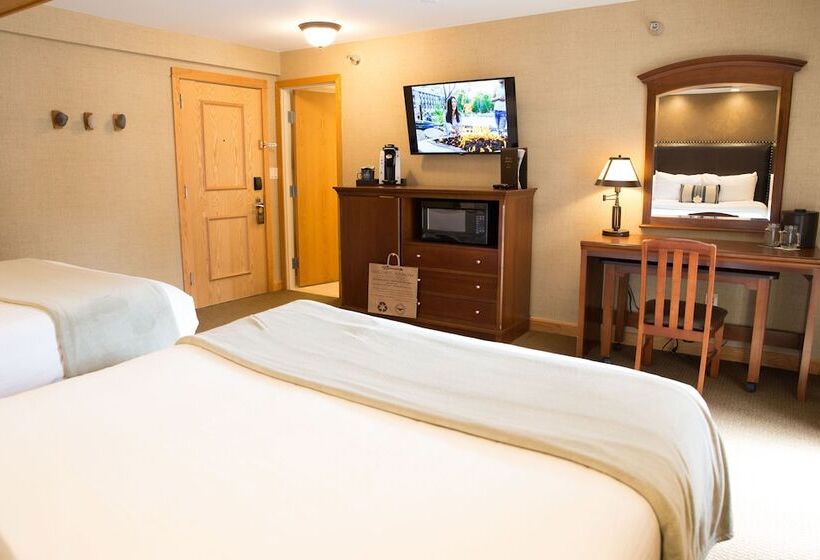 Номер Deluxe, Golden Arrow Lakeside Resort