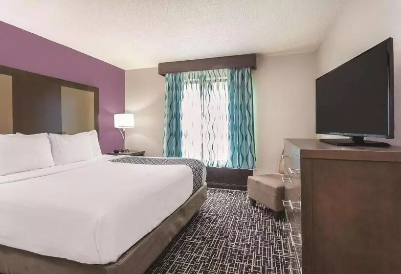 キングサイズベッドのスイートルーム, La Quinta Inn & Suites By Wyndham Covington