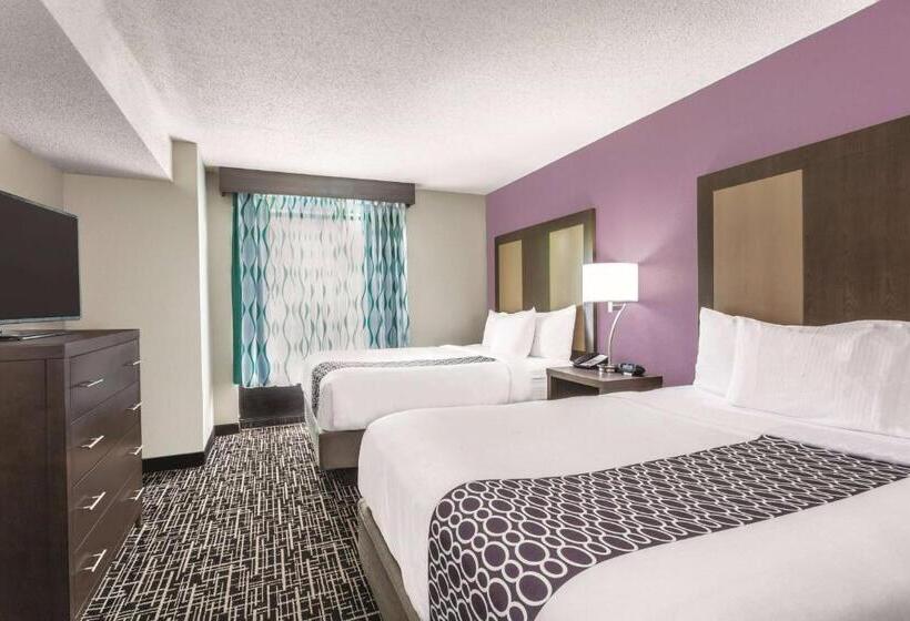 Люкс, La Quinta Inn & Suites By Wyndham Covington