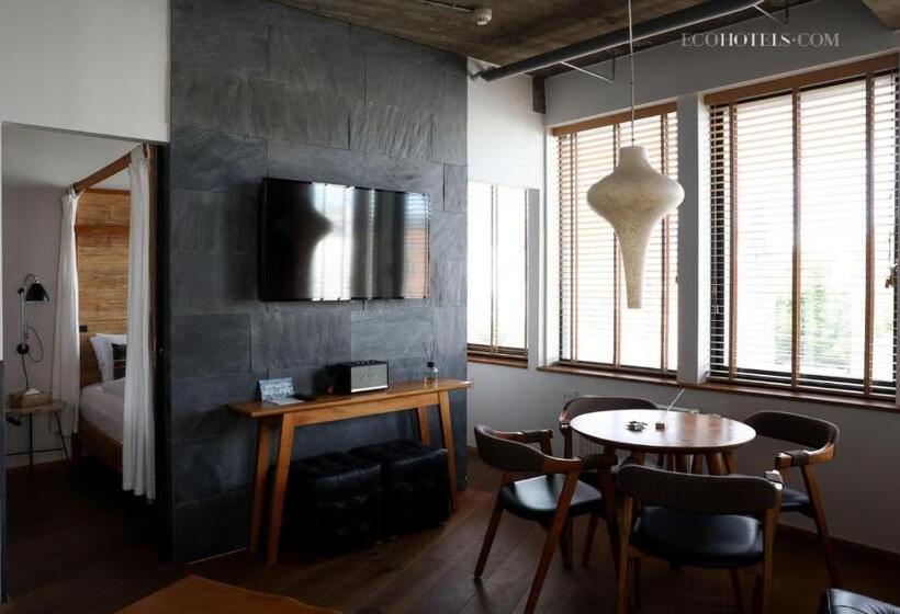 סוויטה דלוקס, Manon Les Suites Guldsmeden