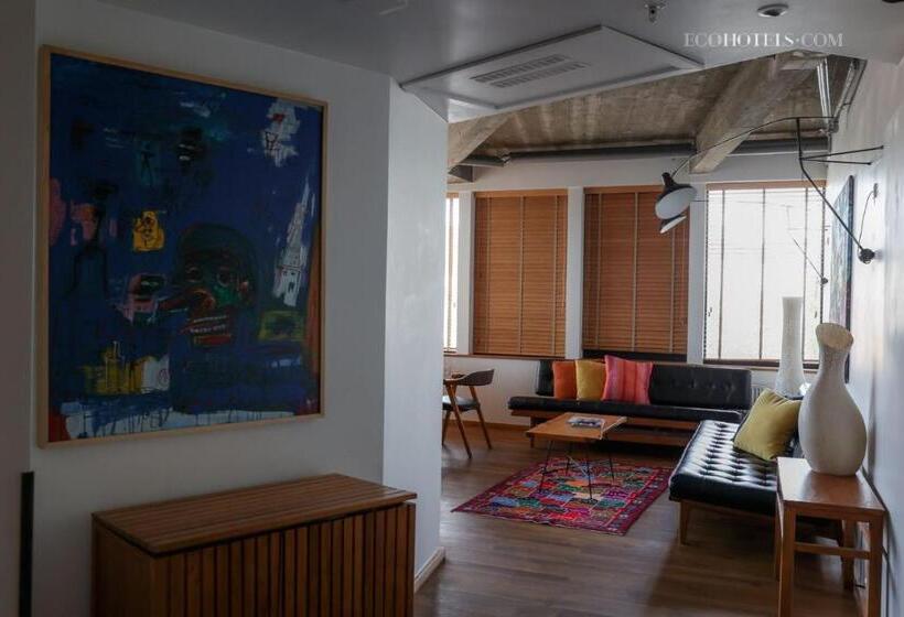 סוויטה דלוקס, Manon Les Suites Guldsmeden