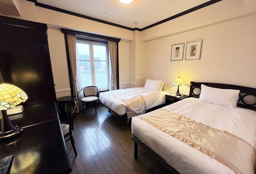 이코노미 룸, Monterey Sendai