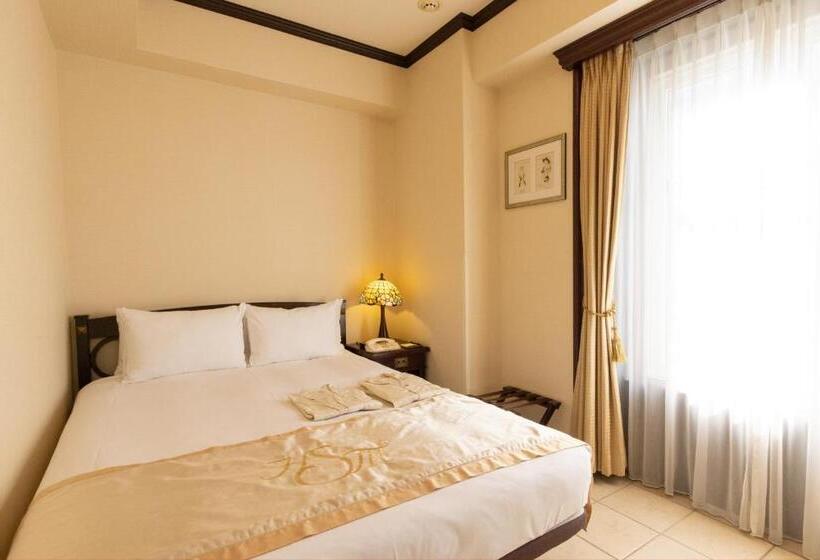 베이직 룸 더블 침대, Monterey Sendai