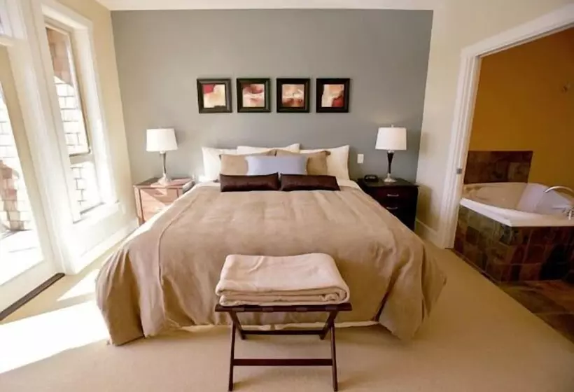 2 Bedroom Villa, Painted Boat Resort Spa And Marina