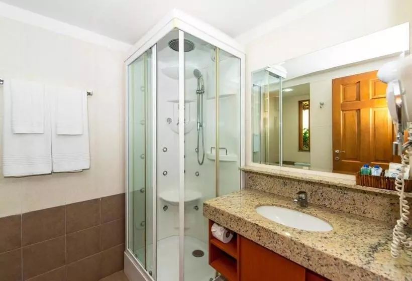 デラックストリプルルーム, Praia Bonita Resort & Conventions   Praia De Camurupim