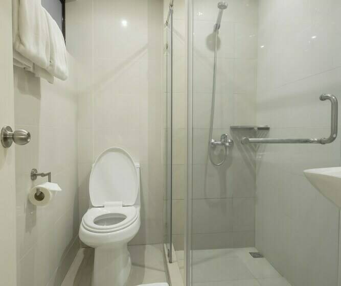 豪华房间, Salcedo Suites