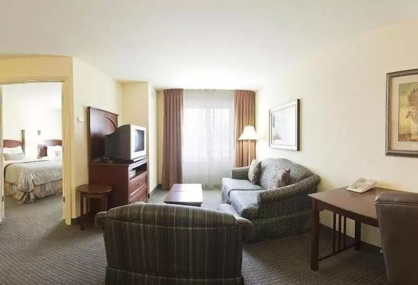 スイート, Comfort Inn & Suites