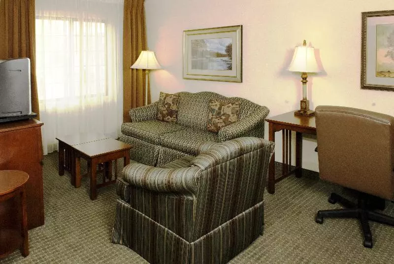スイート, Comfort Inn & Suites
