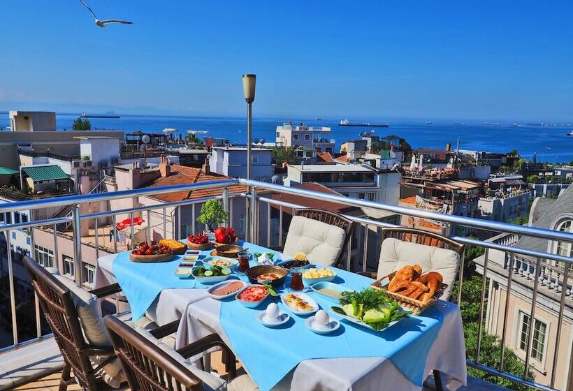 اتاق استاندارد سه نفره, The Sunrise