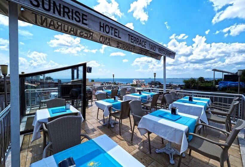 اتاق استاندارد سه نفره, The Sunrise