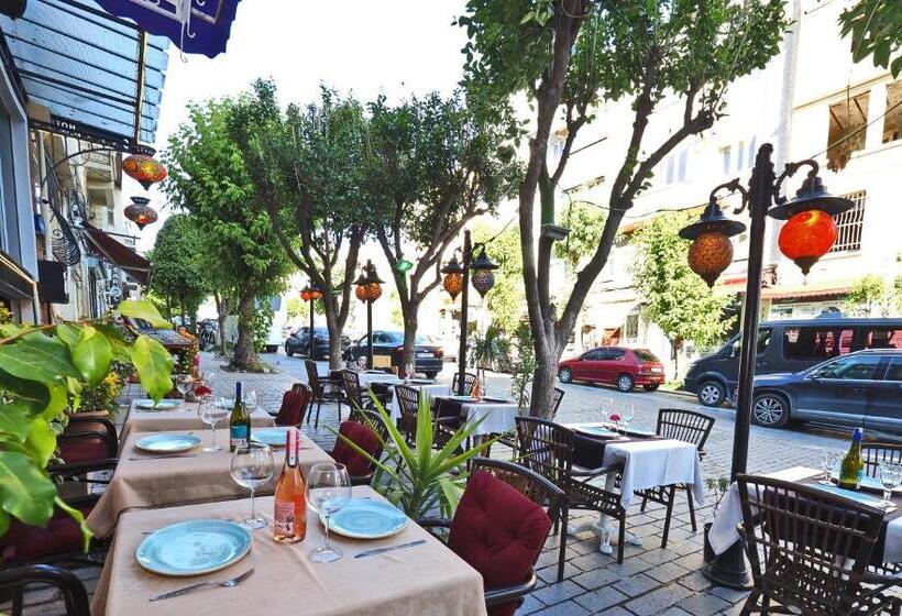 اتاق استاندارد سه نفره, The Sunrise