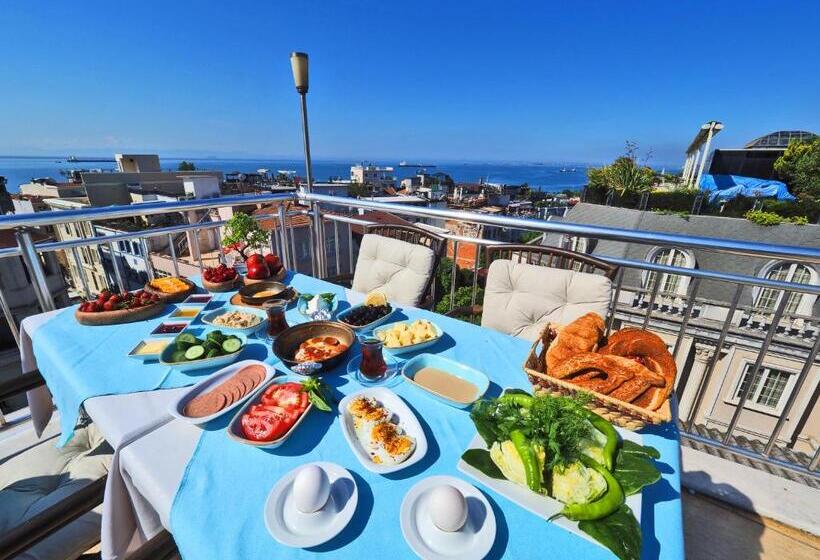 اتاق استاندارد سه نفره, The Sunrise