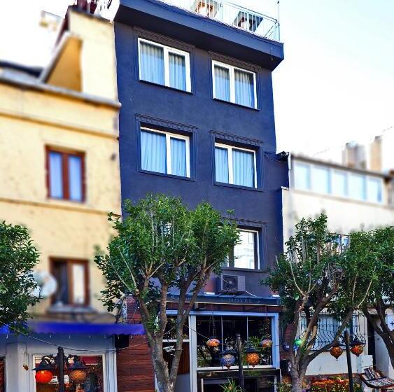 اتاق استاندارد سه نفره, The Sunrise