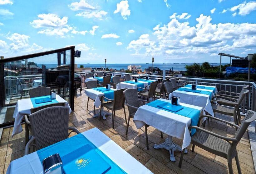 اتاق اکونومی, The Sunrise