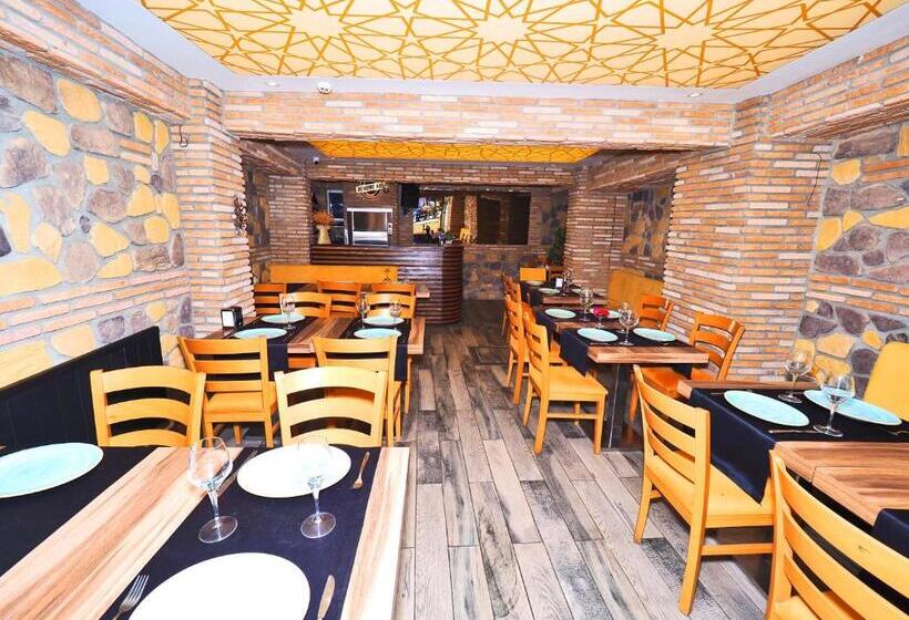 اتاق اکونومی, The Sunrise