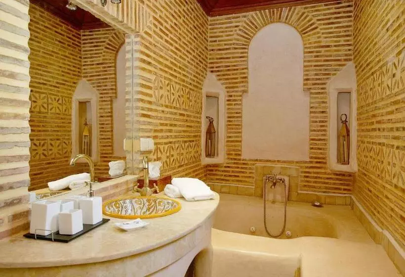 سوییت جونیور, Riad Alida