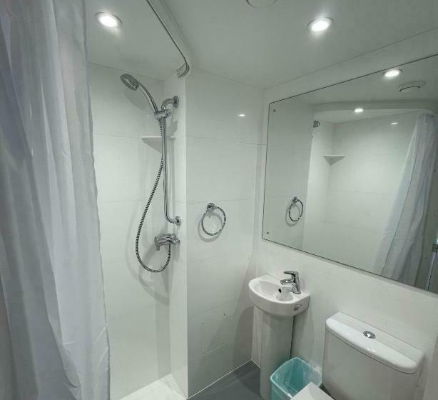 Номер Стандарт, Smart Camden Inn Hostel