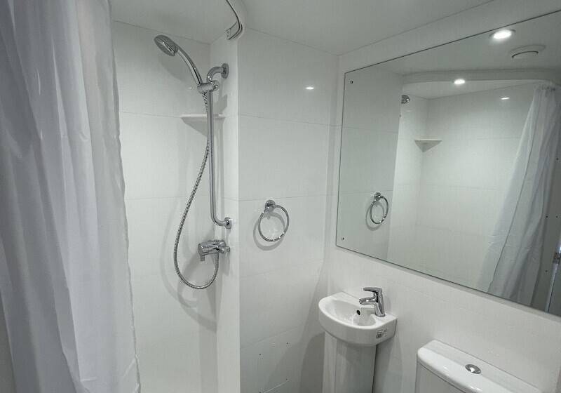 Номер Стандарт, Smart Camden Inn Hostel